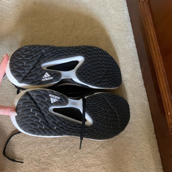 Adidas Mens running shoes, Size 13. - Picture 8 of 9